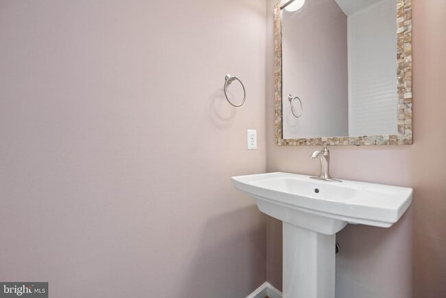 Photo - 110 Bedrock Dr