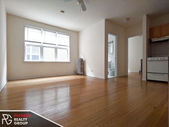 Building Photo - 910 W Dakin St Unit 912-104