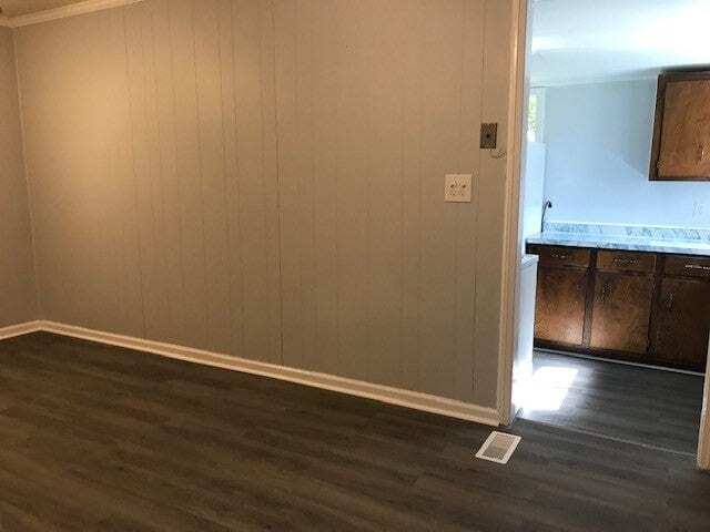 Photo - 704 Maple Dr