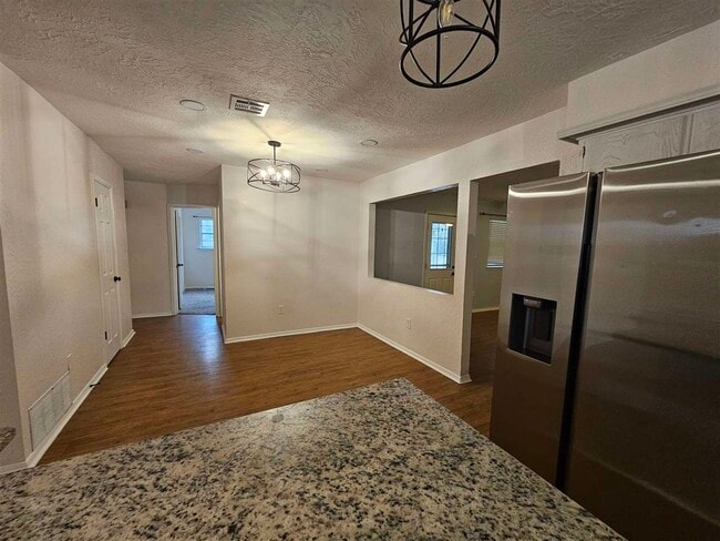 Photo - 5418 NW Cottonwood Dr