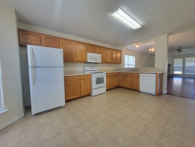 Photo - 3 BEDROOM IN DIAMOND CREEK SUBDIVISION - FORNEY