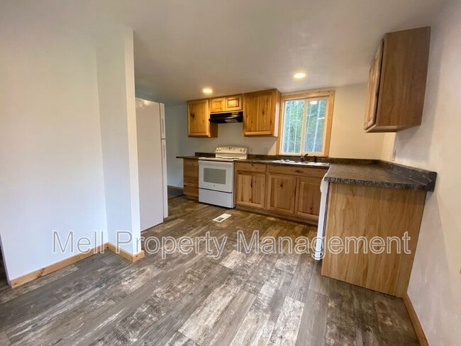Photo - 1000 E Pickering Rd