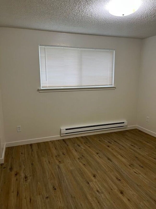 Photo - Meeker Creek Tri-Plex Unidad 6404