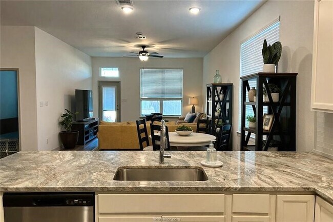 Photo - 1903 Taggart Trl