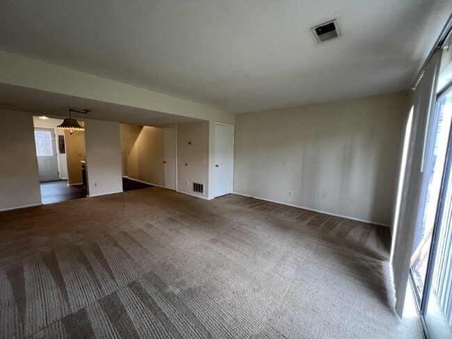 Photo - Townhouse for Rent Unit 52
