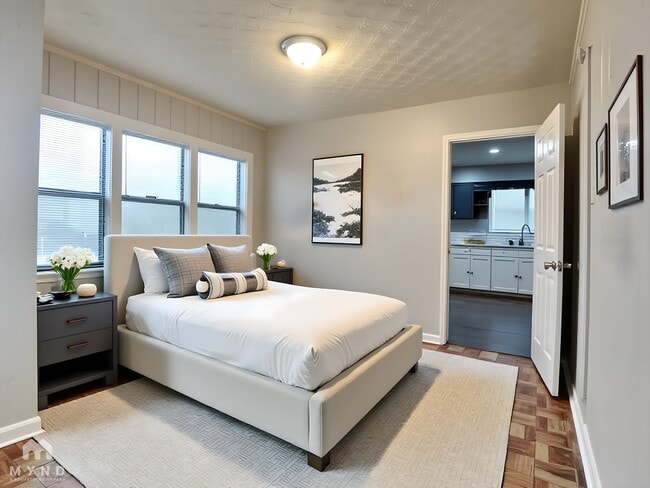 Photo - 2325 Riley Ave