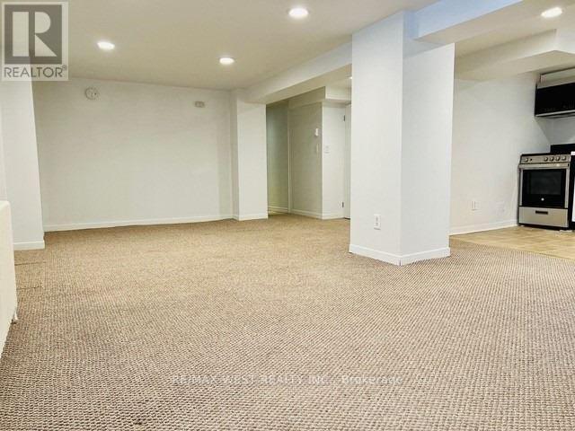 Photo - 27 Oakview Ave