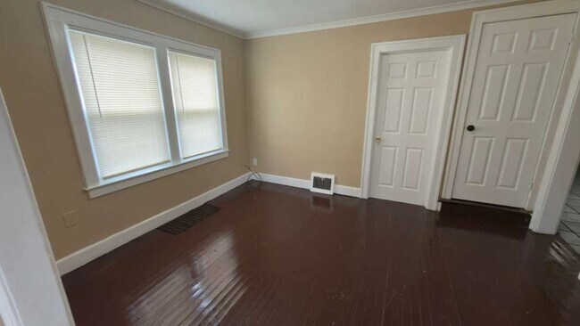 Photo - 19703 Keating St