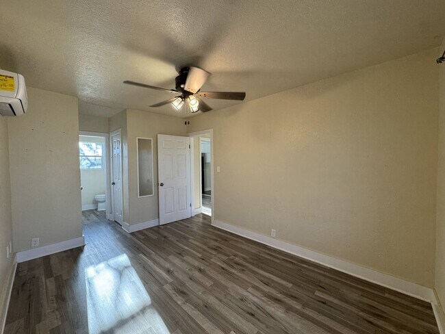 Photo - 2 BD APT with water & electricity paid