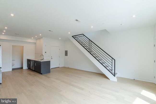 Photo - 125 South St Apartment Unit 201