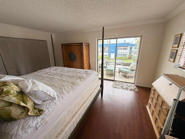 Photo - 569 Normandy Ln