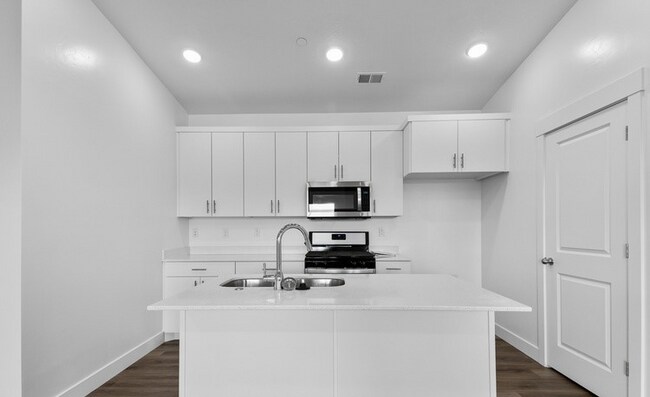 536 N 130 E Unit 204 E