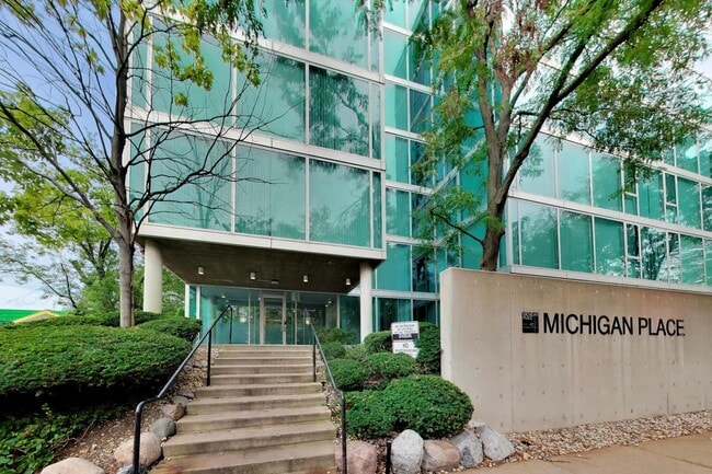 Photo - 3115 S Michigan Ave