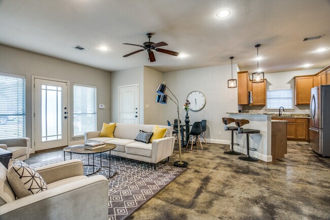 Photo - 3125 Waits Ave