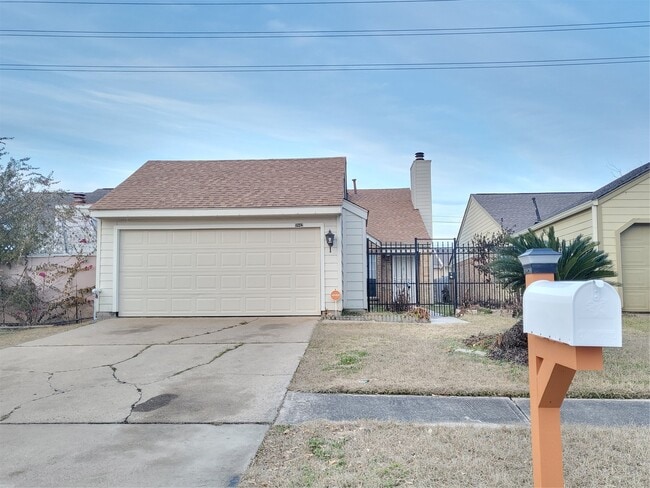 Building Photo - 11842 Spring Grove Dr