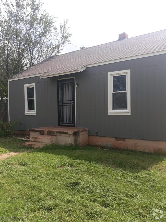 Building Photo - 1422 NE 27th St Rental