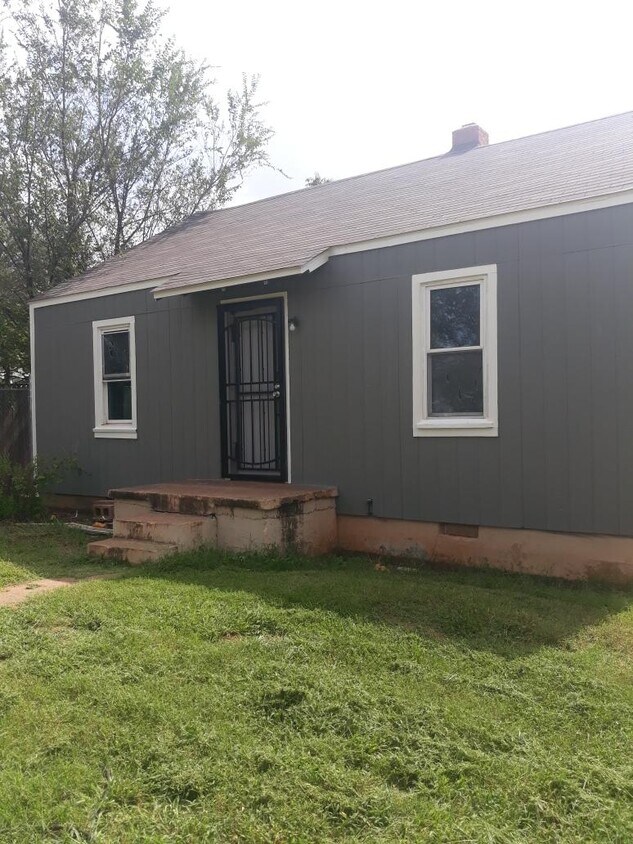 Photo - 1422 NE 27th St (Oklahoma City, OK)