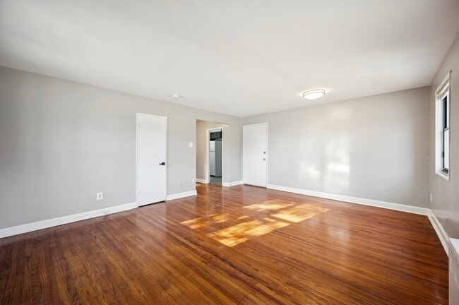 Photo - 121 Forest Ave Unit 2A
