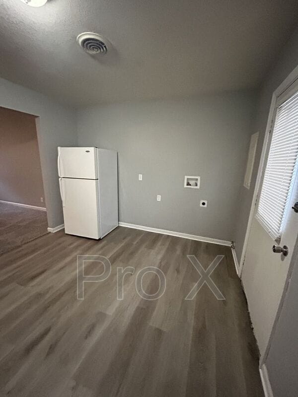 Photo - 1301 E 9th St