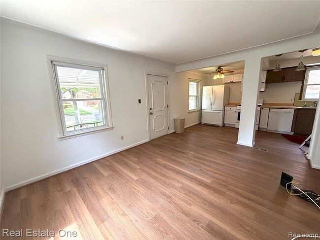 Photo - 1746 N Denwood St