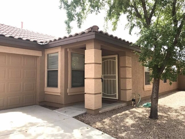 Photo - 3-bedroom, 2-bath on oversized lot