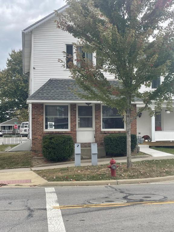 Photo - 399 E Main St