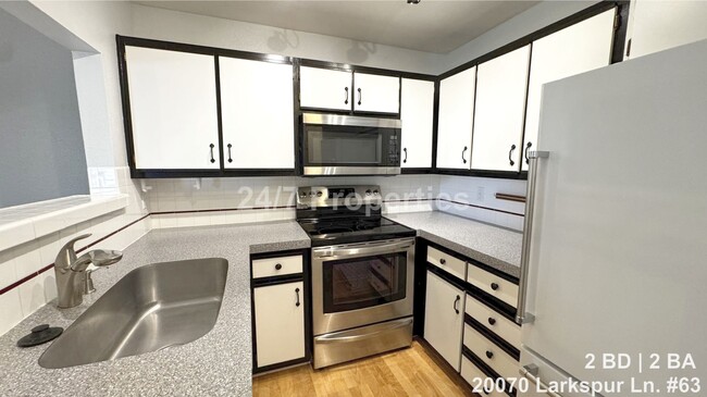 Photo - Lovely 2 BD | 2 BA Condo with Balcony - West Linn *Pet Friendly*