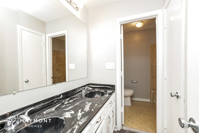 Photo - 34 Pebble Hill Dr