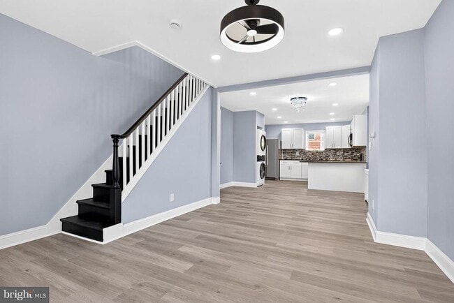 Photo - 167 W Albanus St