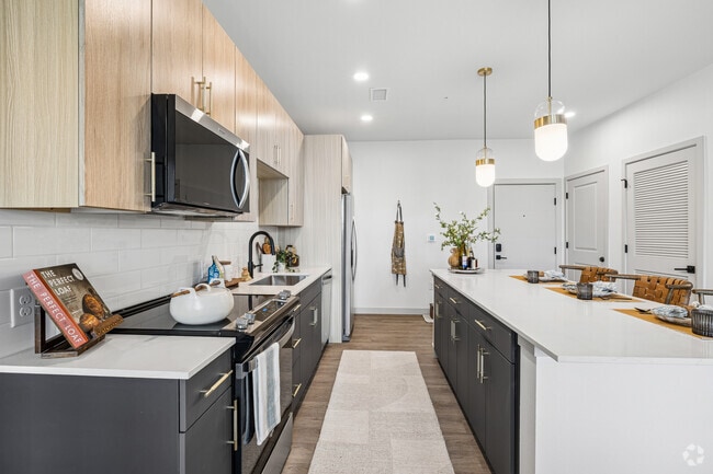 2BR, 2BA - 1,068SF - Kitchen