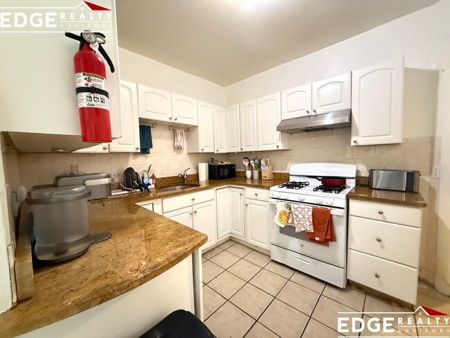 Photo - 338 Saint Paul St Unit 3