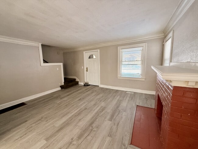 Photo - 5524 Woodland Ave