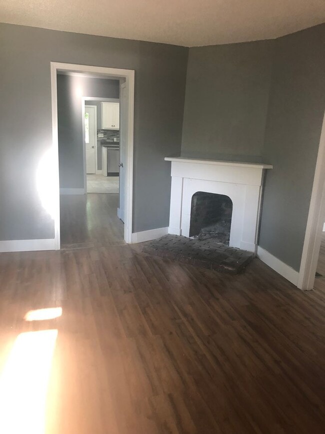 Photo - Cute 3 bedroom house in quiet neighborhood!