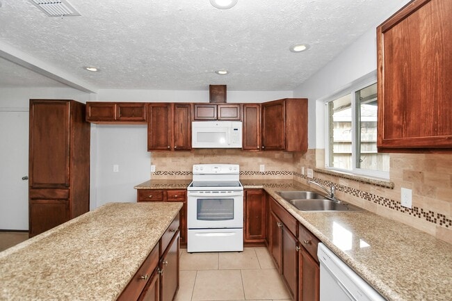 Photo - 10131 Kent Towne Ln
