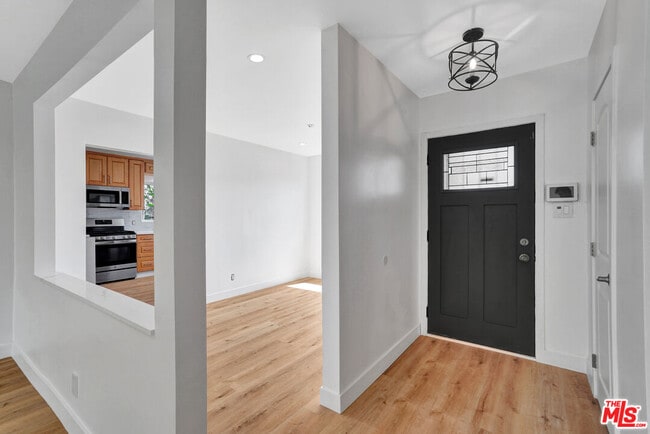 Photo - 12801 Friar St