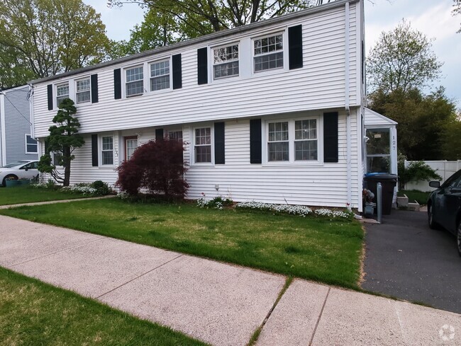 Building Photo - 127 Pennsylvania Ave Rental