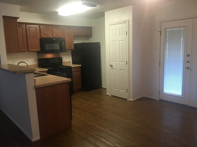 Photo - 3606 Major St