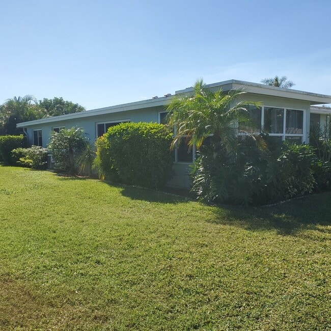 Photo - 202 W High Point Terrace