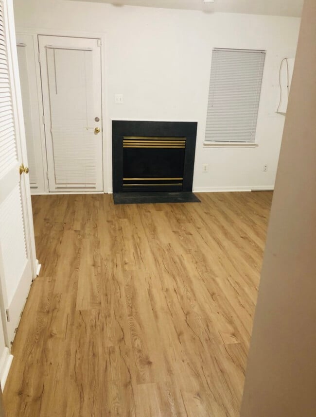 Photo - 4128 Ashmere Cir