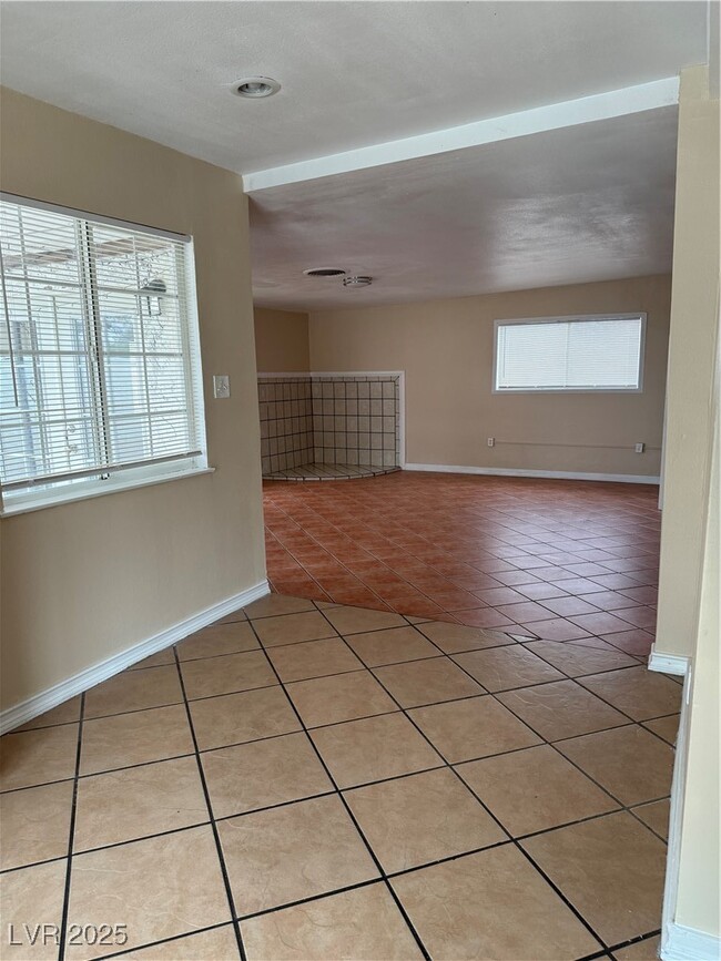 Photo - 5504 W Bartlett Ave