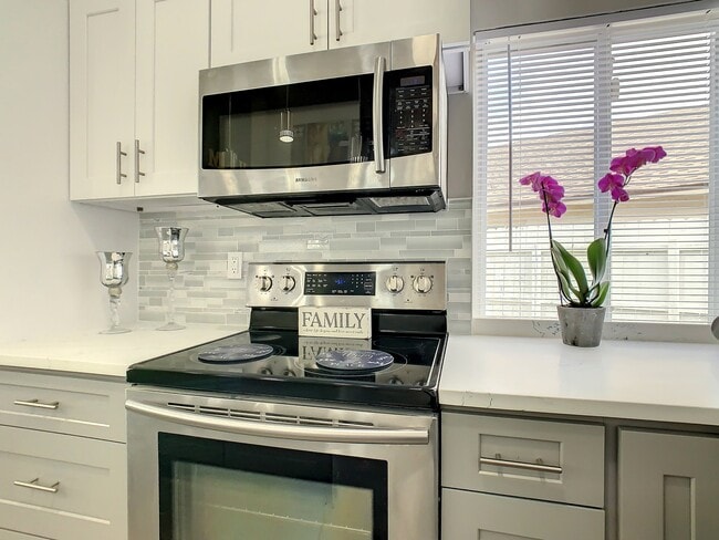 Photo - 4840 Kingston Cir Unit Main