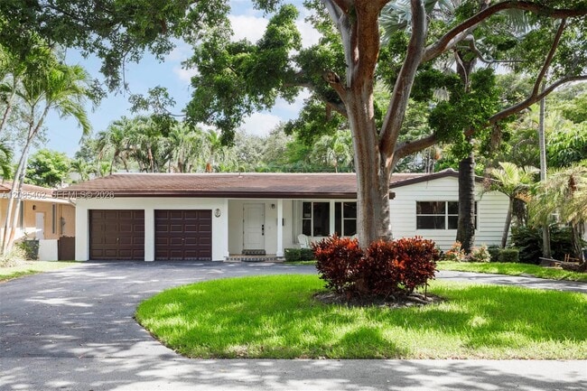 Photo - 921 Alava Ave
