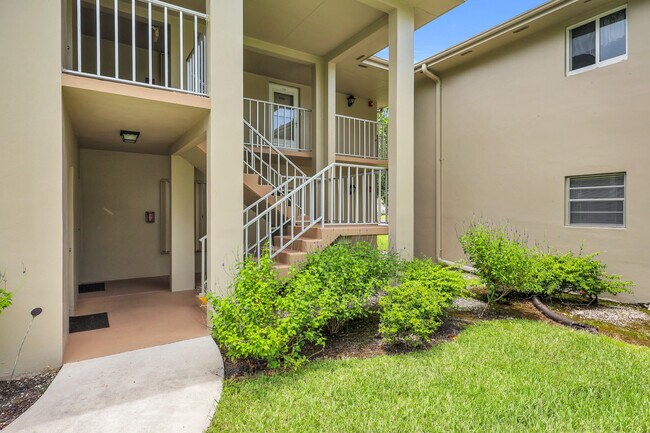 Photo - 31 Lake Vista Trail Unit 205