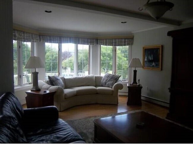 Photo - 152 Mayhew Turnpike