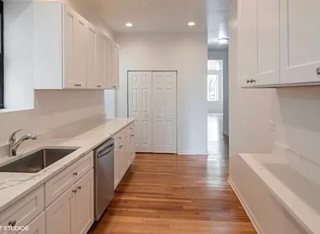 Photo - 4847 W Washington Blvd Unit 2