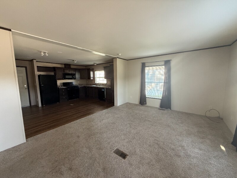 Photo - 73 W Manor St