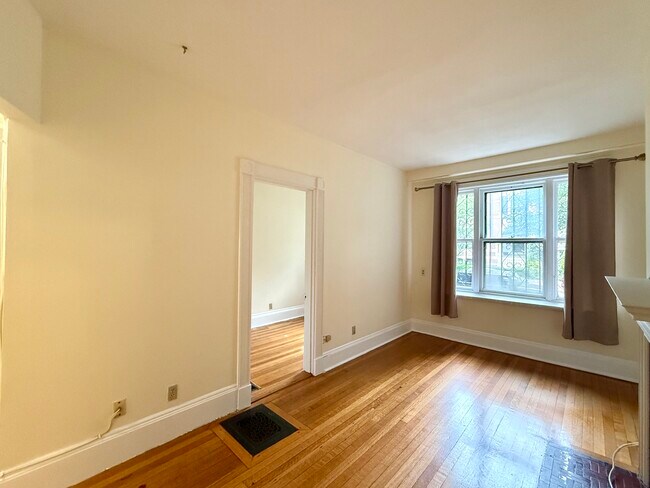 Photo - 188 Marlborough St Unit 4