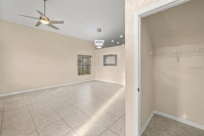 5438 SW 49th Ave