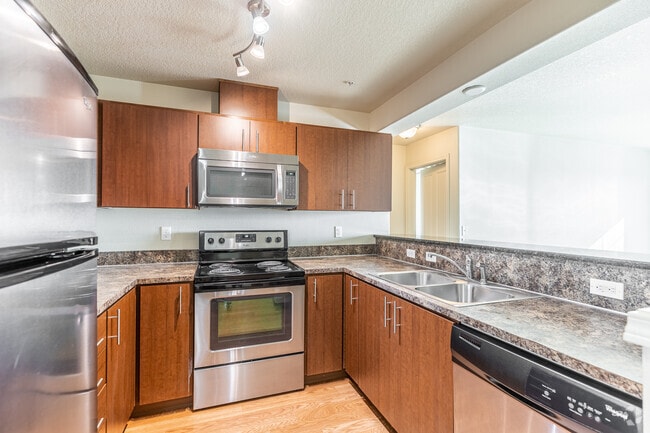 2BR, 1BA - 861SF