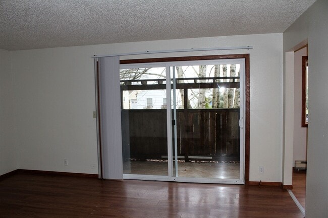 Photo - 1BD/1BA Apartment in Awesome Small Complex... Unit 219